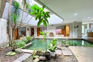 Urbanview Hotel The Lodge Karawaci