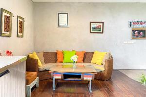 Urbanview Hotel The Lodge Karawaci