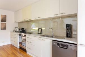 BORE1 - Coastal Family Getaway