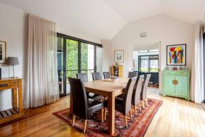 BORE1 - Coastal Family Getaway