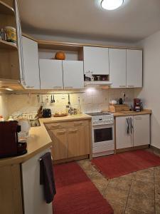 2 min Center Just In, Old Town Walk private room A