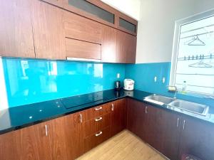 Blue Sea Hon Chong - Beachfront Apartment