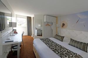 Hotels Logis Hotel des Lacs Paris Sud : photos des chambres