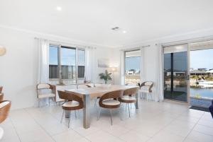 Serenity 24 - Waterfront Living on Hindmarsh Island