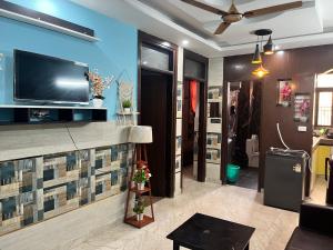 103 Cozy Flats Bnb 2 BHK Flat,Near Airport Delhi