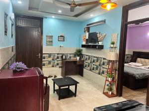 103 Cozy Flats Bnb 2 BHK Flat,Near Airport Delhi