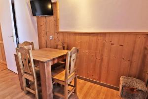 Résidence Creux De L Ours A - 2 PIECES SKI AUX PIEDS, PROCHE DES COMMERCES MAE-7406