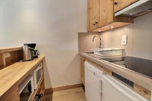 Résidence Erines - CONFORTABLE 3 PIECES AVEC CHEMINEE ET WIFI GRATUIT MAE-7440