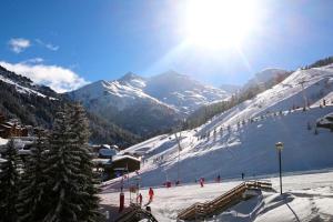 Résidence Plein Soleil - APPARTEMENT ENSOLEILLE, TV DANS LE SALON ET LA CHAMBRE MAE-7612