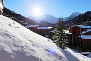 Résidence Pralin - JOLI APPARTEMENT, BIEN PLACE, SKIS AUX PIEDS MAE-7635