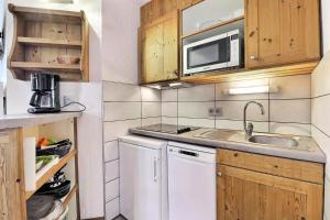 Résidence Grand Bois A - CONFORTABLE 2 PIECES + CABINE, IDÉALEMENT SITUÉ, SKIS AUX PIEDS ET PROCHE DES COMMERCE MAE-1994