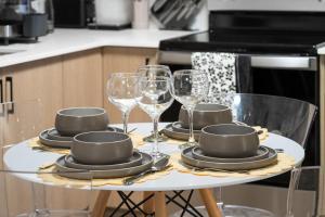 Modern 2BR Quiet Retreat with Kitchen Near Banff, Parks, Winsport