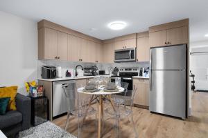 Modern 2BR Quiet Retreat with Kitchen Near Banff, Parks, Winsport