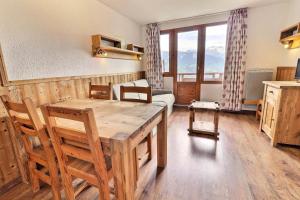 Résidence Grand Bois A - CONFORTABLE 2 PIECES, SKIS AUX PIEDS ET PROCHE DES COMMERCES MAE-2104