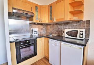 Résidence Grand Bois A - CONFORTABLE 2 PIECES, SKIS AUX PIEDS ET PROCHE DES COMMERCES MAE-2114