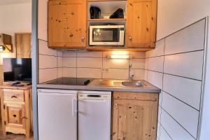 Résidence Grand Bois A - CONFORTABLE 2 PIECES, SKIS AUX PIEDS ET PROCHE DES COMMERCES MAE-2144