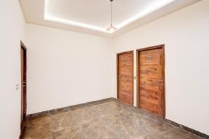 Collection O Sector 108 Noida