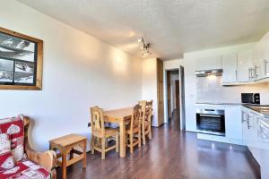 Résidence Grand Bois A - CONFORTABLE 2 PIECES, SKIS AUX PIEDS ET PROCHE DES COMMERCES MAE-2224