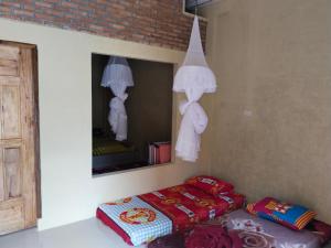 Jhonys Backpacker-Guest House only stay here book treking with us