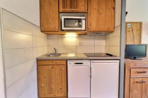 Résidence Grand Bois A - CONFORTABLE 2 PIECES, SKIS AUX PIEDS ET PROCHE DES COMMERCES MAE-2214