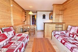 Résidence Grand Bois A - CONFORTABLE 2 PIECES, SKIS AUX PIEDS ET PROCHE DES COMMERCES MAE-2264