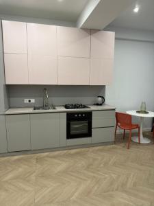 Stylish and Modern 1-Bedroom Stay near Old Tbilisi