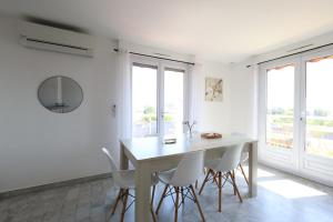 Comfortable stay near the beach and the center
