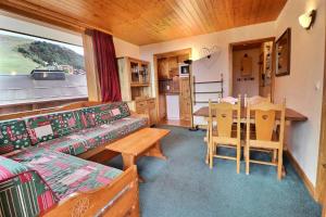 Résidence Plein Soleil - LUMINEUX ET CONFORTABLE, APPARTEMENT LABEL MERIBEL MAE-7630