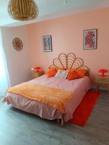 Appart année 70 qui ose les couleurs