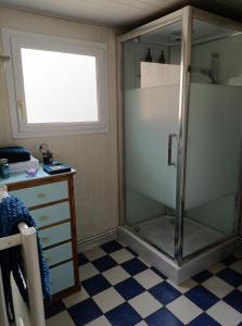 Appart année 70 qui ose les couleurs