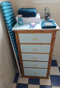 Appart année 70 qui ose les couleurs