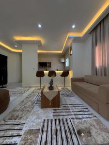 2br luxurious apartment New cairo