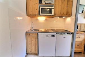 Résidence Grand Bois B - CONFORTABLE 2 PIECES, SKIS AUX PIEDS ET PROCHE DES COMMERCES MAE-3314