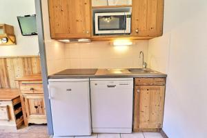 Résidence Grand Bois B - CONFORTABLE 2 PIECES, SKIS AUX PIEDS ET PROCHE DES COMMERCES MAE-3334