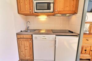 Résidence Grand Bois B - CONFORTABLE 2 PIECES, SKIS AUX PIEDS ET PROCHE DES COMMERCES MAE-3344