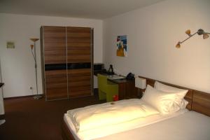 Atrium serviced Apartments and Bungalows