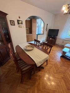 Apartma POKI 