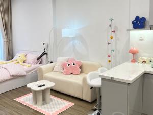 October Hau - Homestay Vinhomes Ocean Park 1