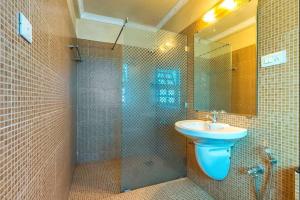 Mayflower Beach Resort