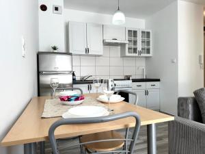 Iwaszkiewicza Apartment - Parking & Balcony