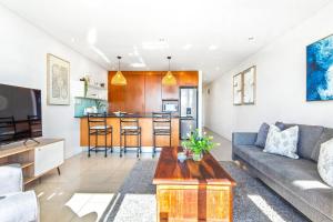 Eden On The Bay 174B