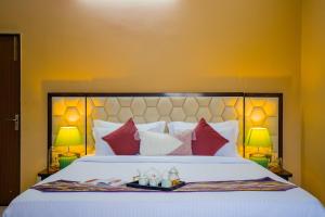 The Bliss Hushwood 2-BHK Villa With Private Pool, Lush Garden & Poolside Gazebo Pet-friendly