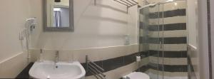 Quadruple Room with Private Bathroom