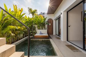 Petite 2bd Villa with Rooftop 4mins to Cemagi Beach