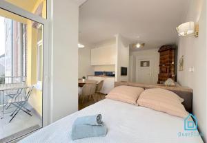 Seredino Blue Apartment- Modern Comfort in a Quiet Location, 5 Minutes to Gdańsk Old Town & Seaside