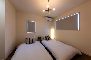 HAJIME STAY KASUGA 3 Free Parking for 2 Cars! Entire 3-Story House 4-Min Walk from JR Kasuga Station