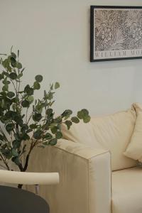 October Hau - Homestay Vinhomes Ocean Park 1