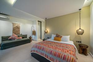 Villa Bull House Amazing 6 bedrooms contemporary villa in Seminyak