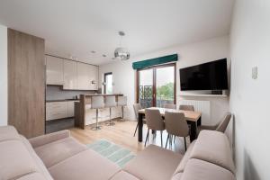 Krasińskiego Deluxe Apartment by BookingHost