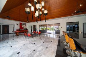 Luxurious 8bedroom villa in Bangtao Large private pool Group vacation villa Free maid and private kitchen service Extended